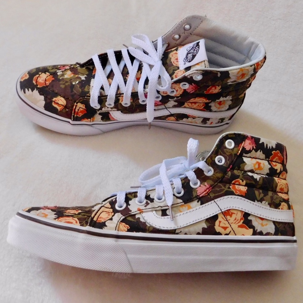 VANS HIGH-TOP FLORAL SNEAKERS